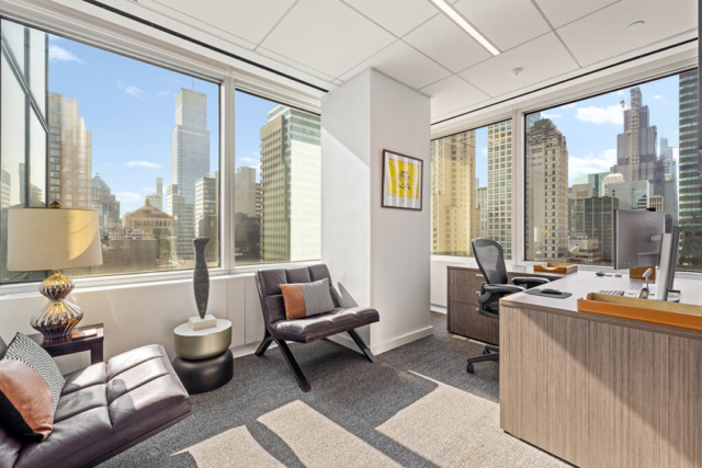 650 Madison Avenue - Executive Corner Office